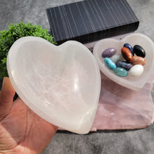 Load image into Gallery viewer, Heart Selenite Bowl - Large