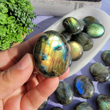 Load image into Gallery viewer, Labradorite Pocket Stones