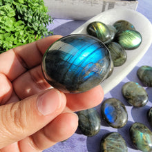 Load image into Gallery viewer, Labradorite Pocket Stones